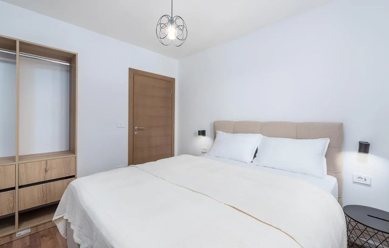 Villa Nia With Private Pool Umag