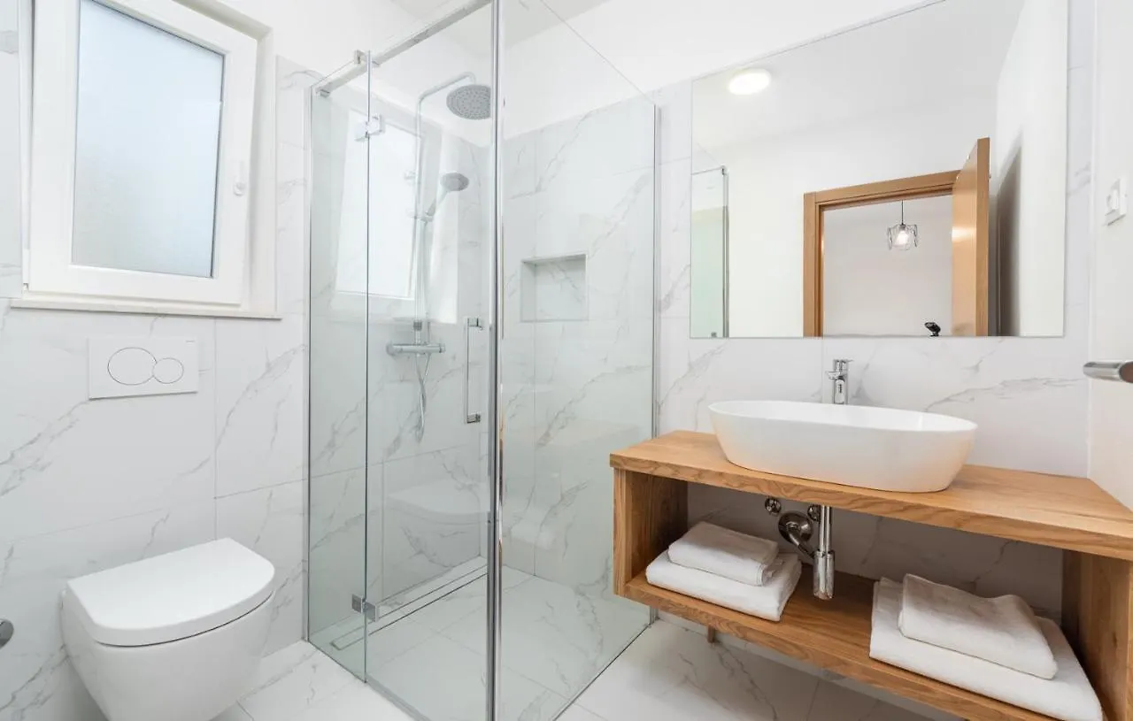 Villa Nia With Private Pool Umag