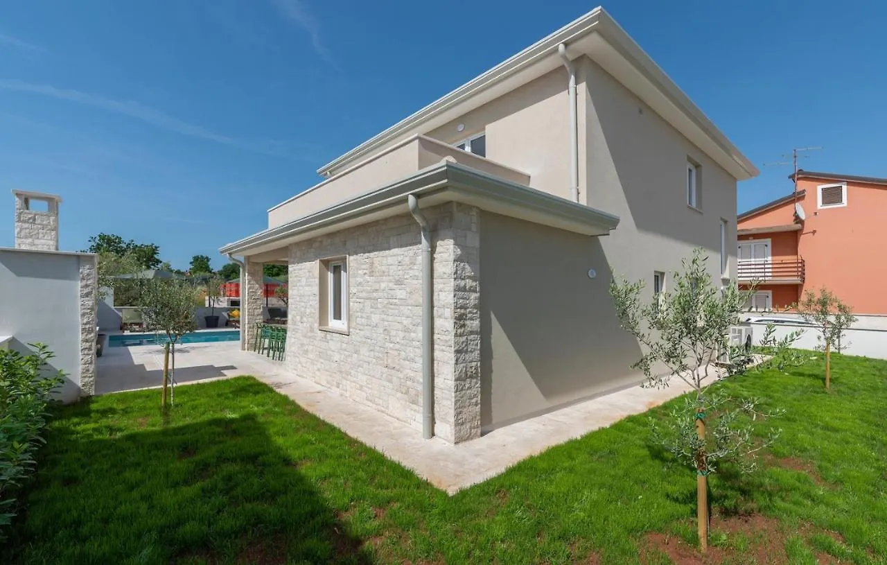 אומאג Villa Nia With Private Pool